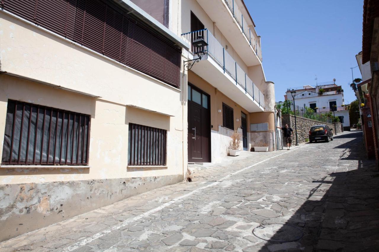 Apartamento Little House - Massa Lubrense Sorrento Exterior foto